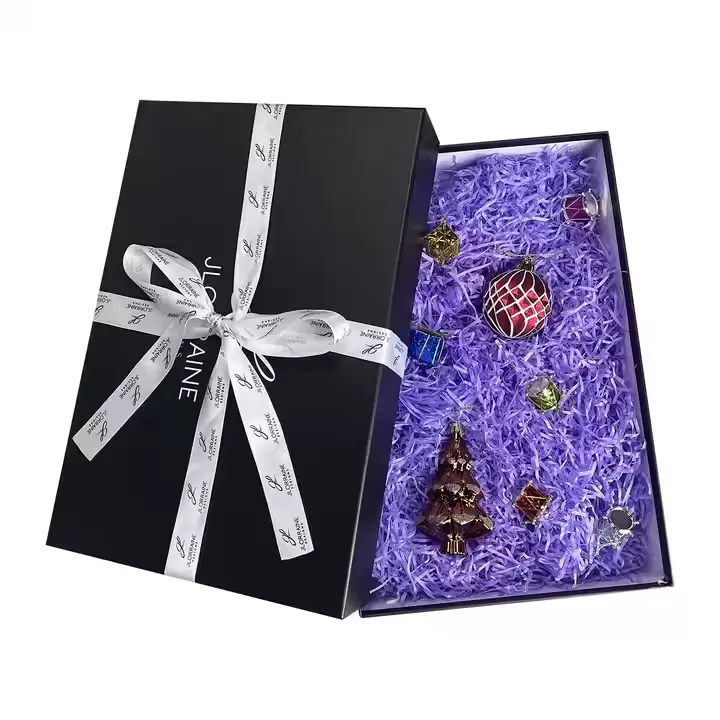 Thumbnail of custom gift box with logo-ready surface